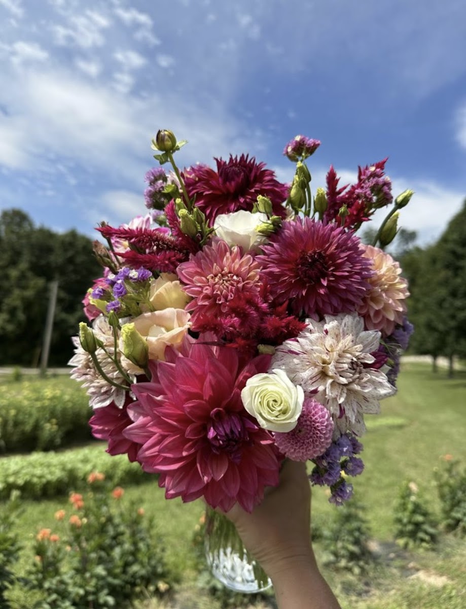 Pretty Petals Flower Farm florists project photo