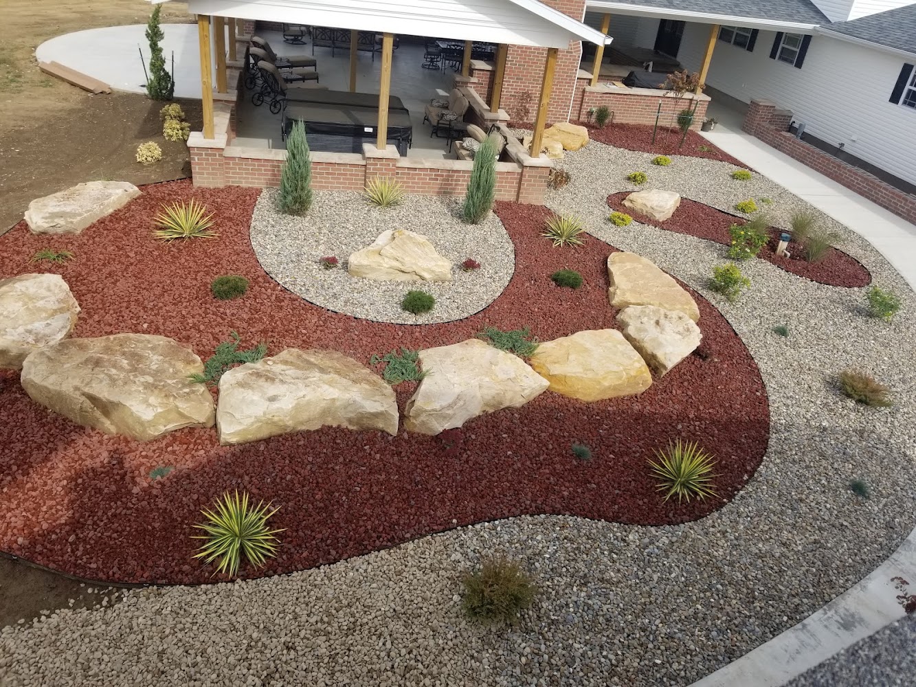 Carver's Lawn Care LLC landscapers project photo