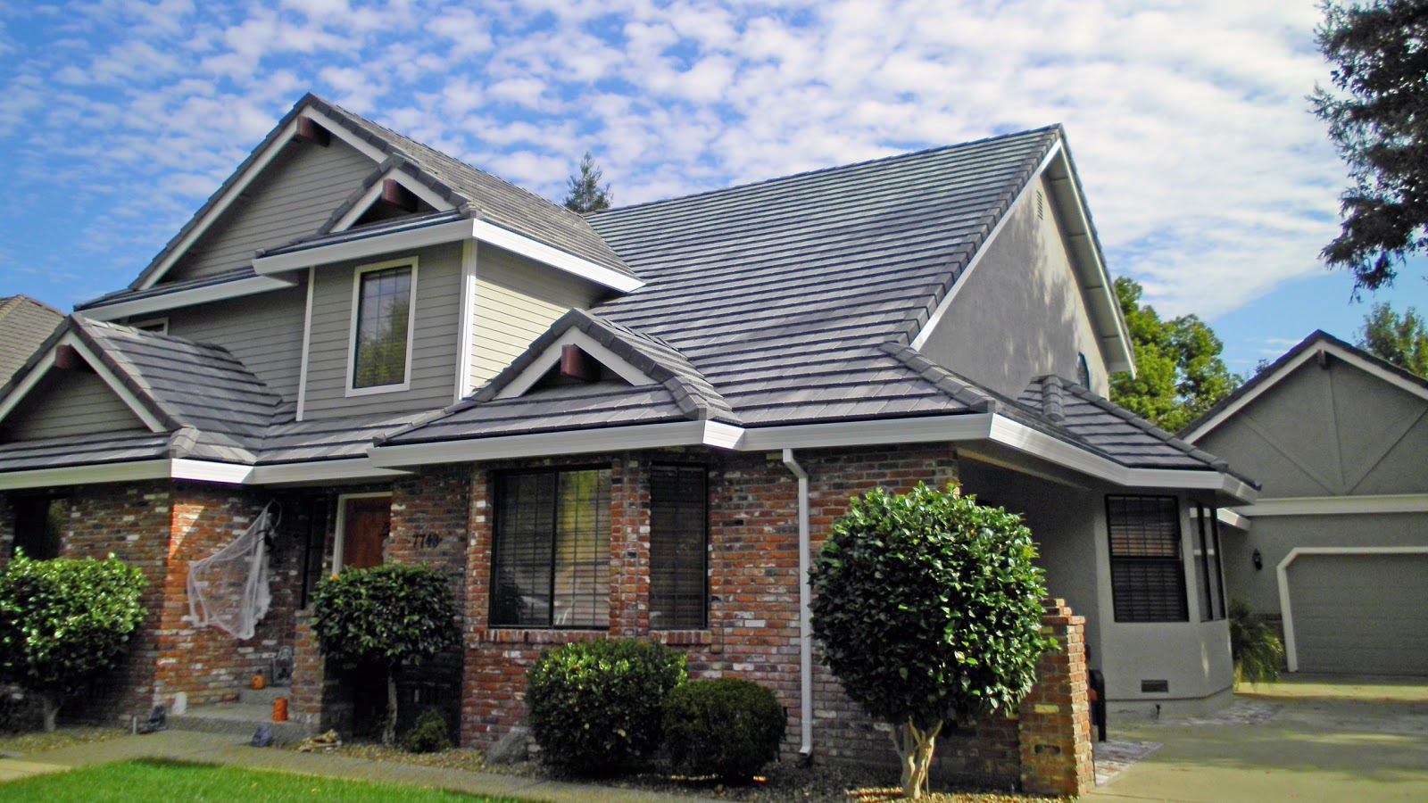 D&M Roofing roofers project photo