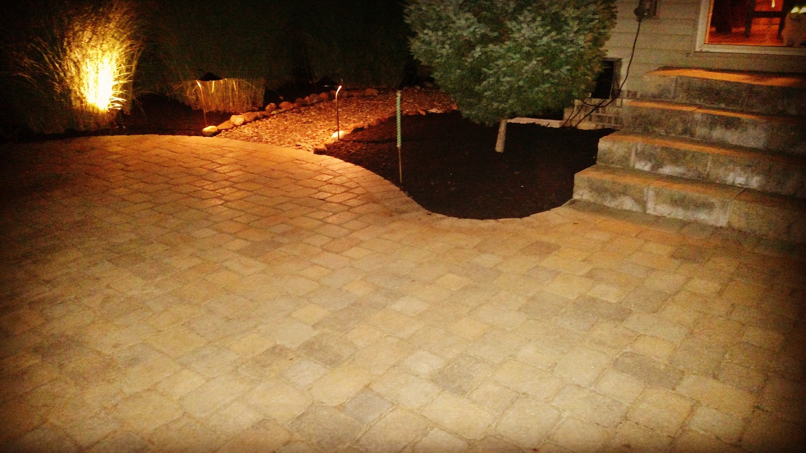 Sekulic Turf, Inc landscapers project photo