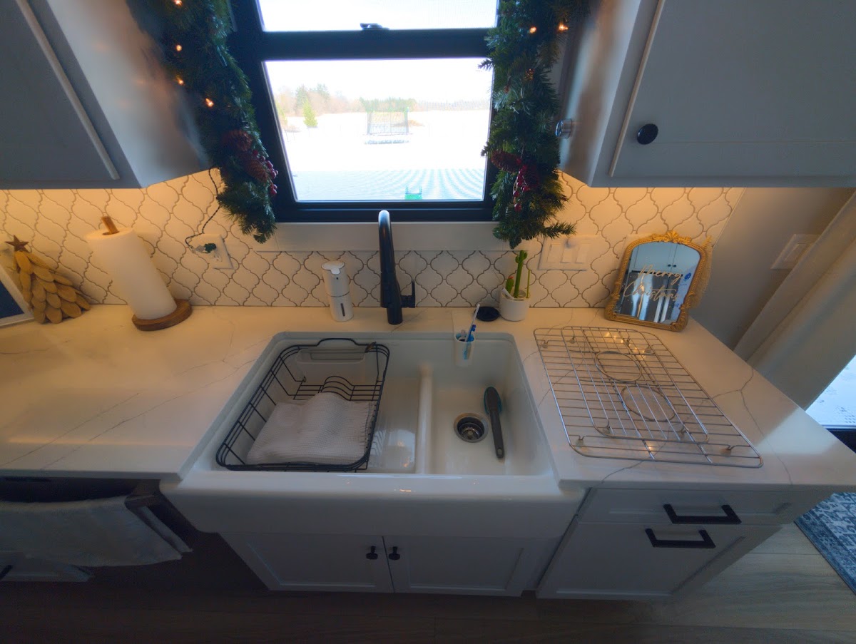Shine With Us LLC cleaners project photo