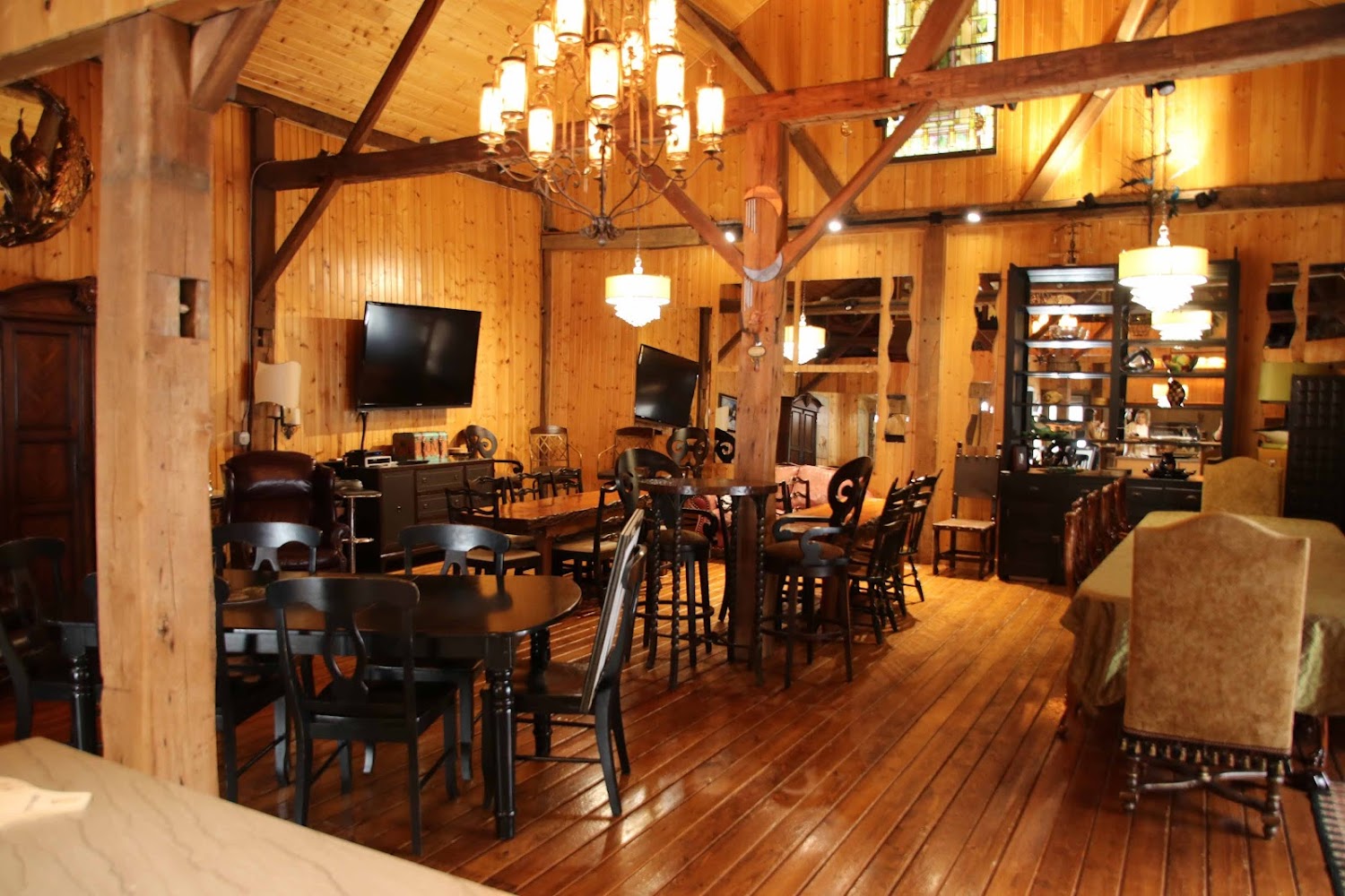 Esther's Barn at Hope Ranch caterers project photo