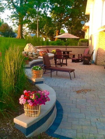 Davison's 4 Seasons Landscaping logo
