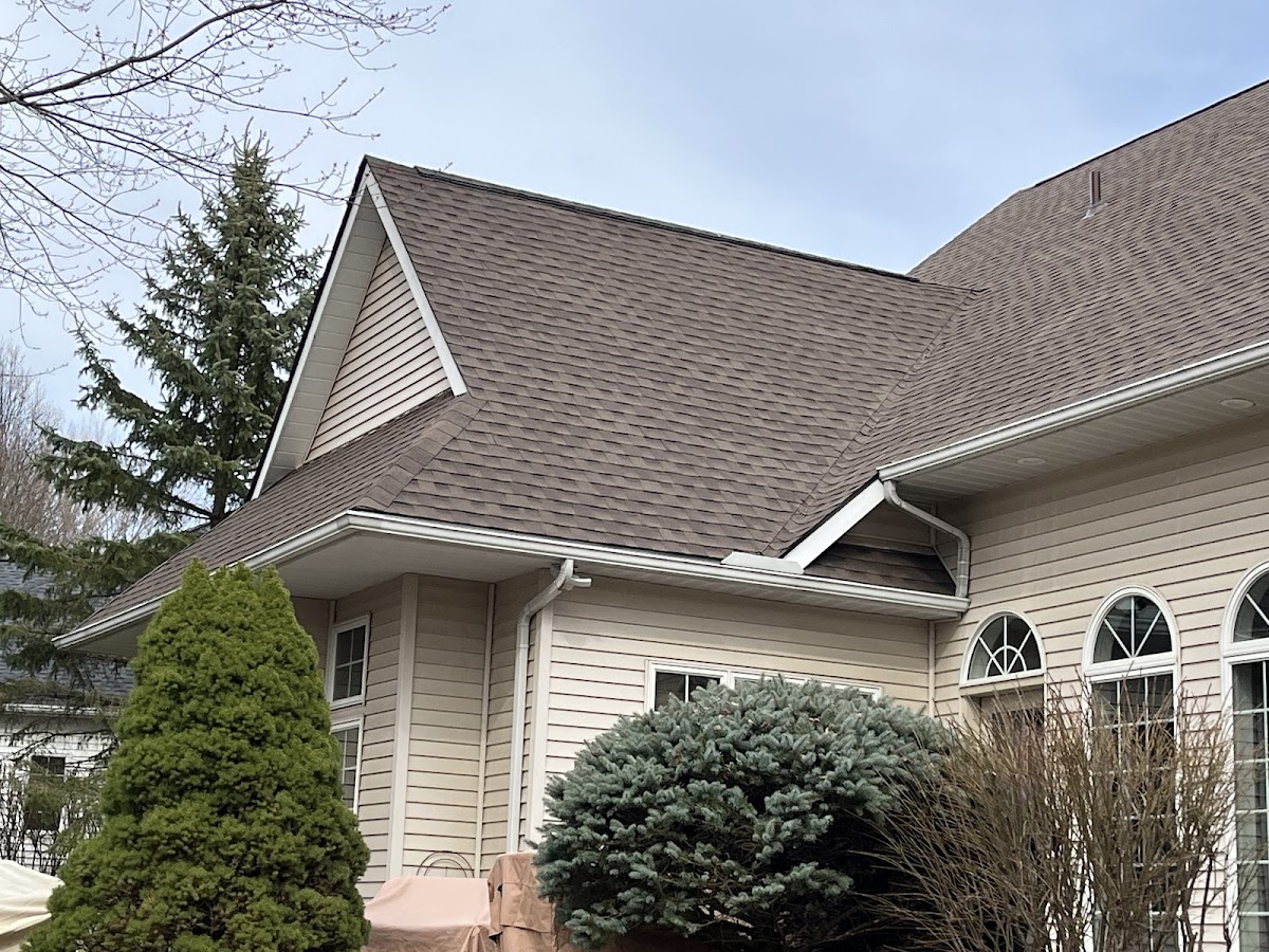 ACR Contracting INC roofers project photo
