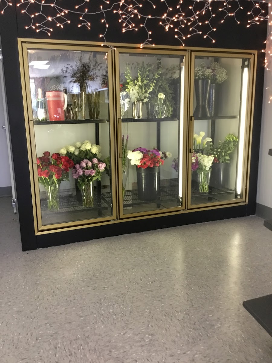 Green Belladonna Florist florists project photo