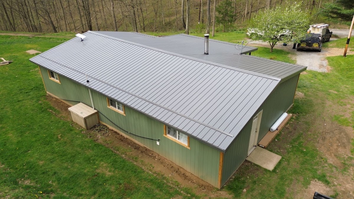 Hostetler Roofing (Siding, Decks, Pole Barns) roofers project photo