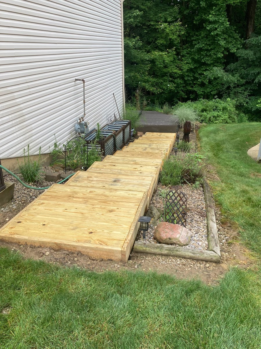 Lee Custom Carpentry Llc general contractors project photo