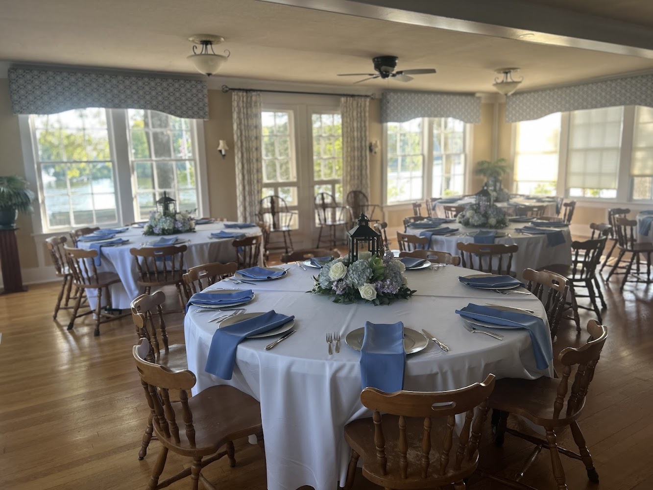 Flowers By Dick & Son Inc florists project photo