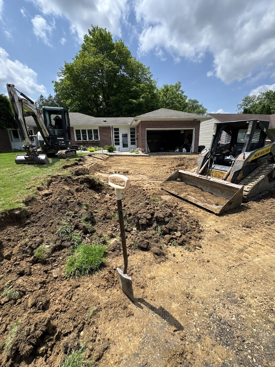 Marcelli's Lawn and Land Care landscapers project photo