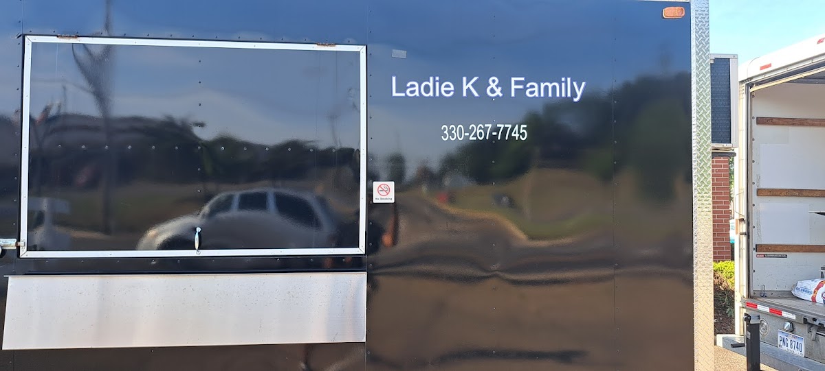 Ladie K & Family caterers project photo