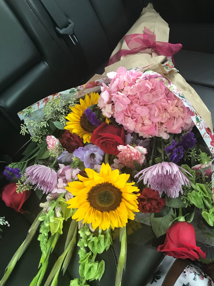 Cummings Florist Designs By Kimberly florists project photo