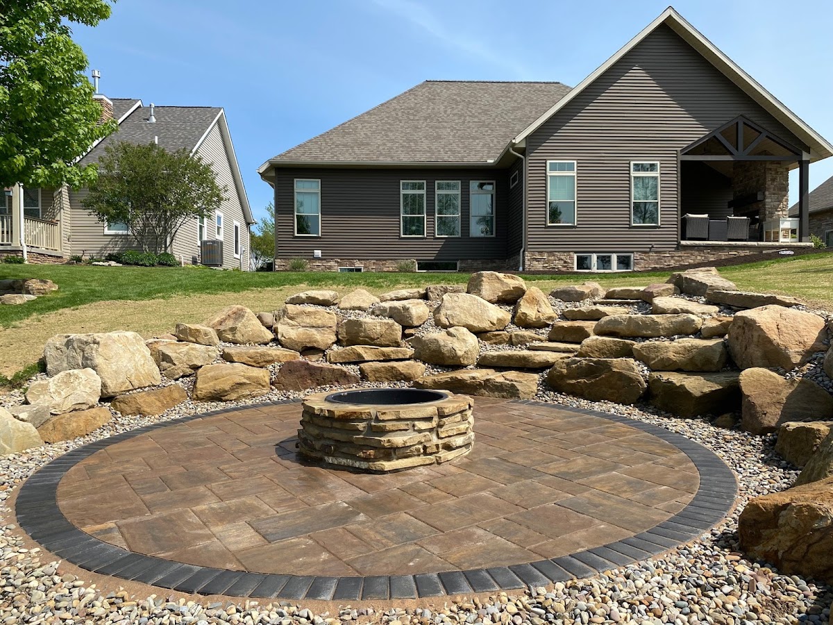 Campbell Landscaping, LLC. landscapers project photo