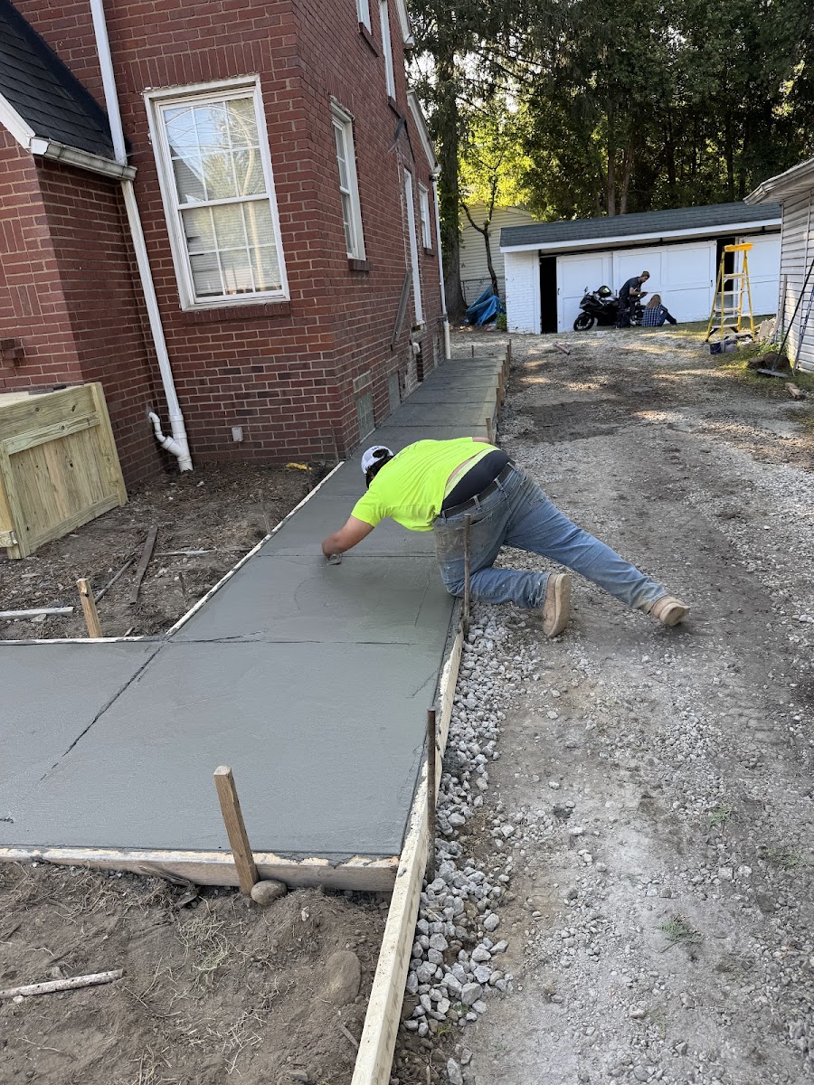 Coburn Landscape Hardscape & Construction LLC landscapers project photo