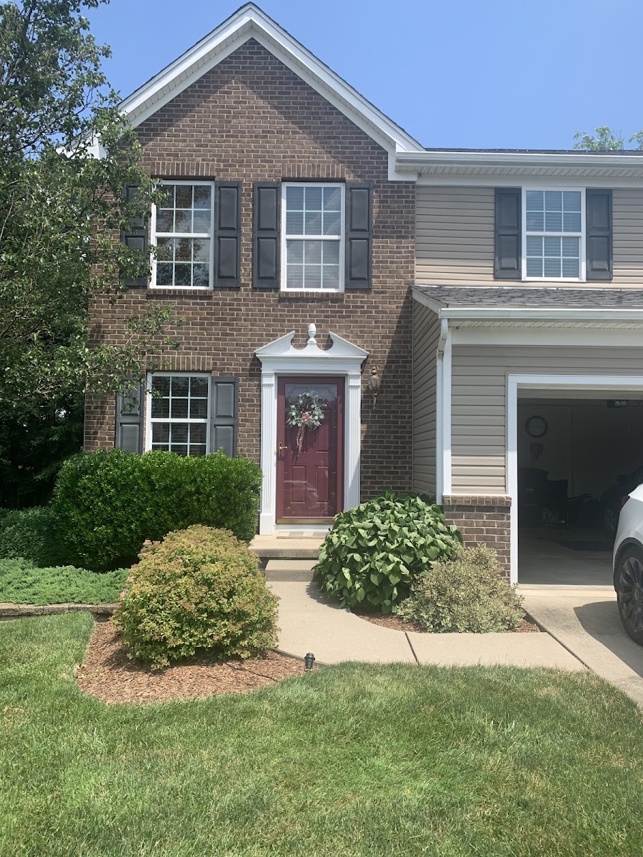 Crest Roofing Services, Inc. roofers project photo