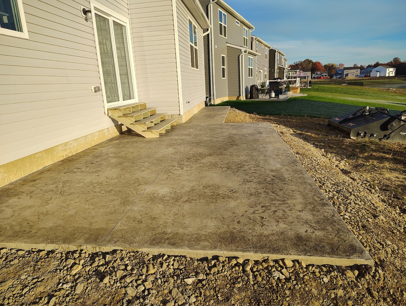 First Choice Landscaping and Lawn Maintenance LLC landscapers project photo