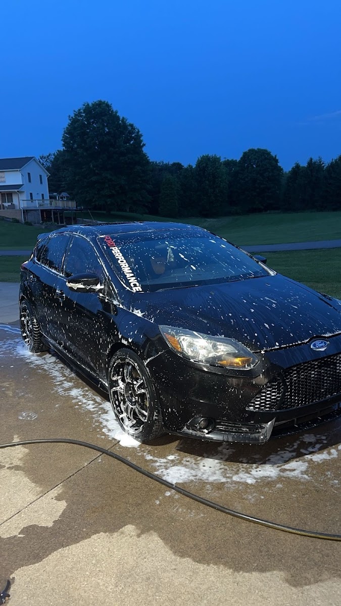 Small Town Detail and Repair auto detailing project photo