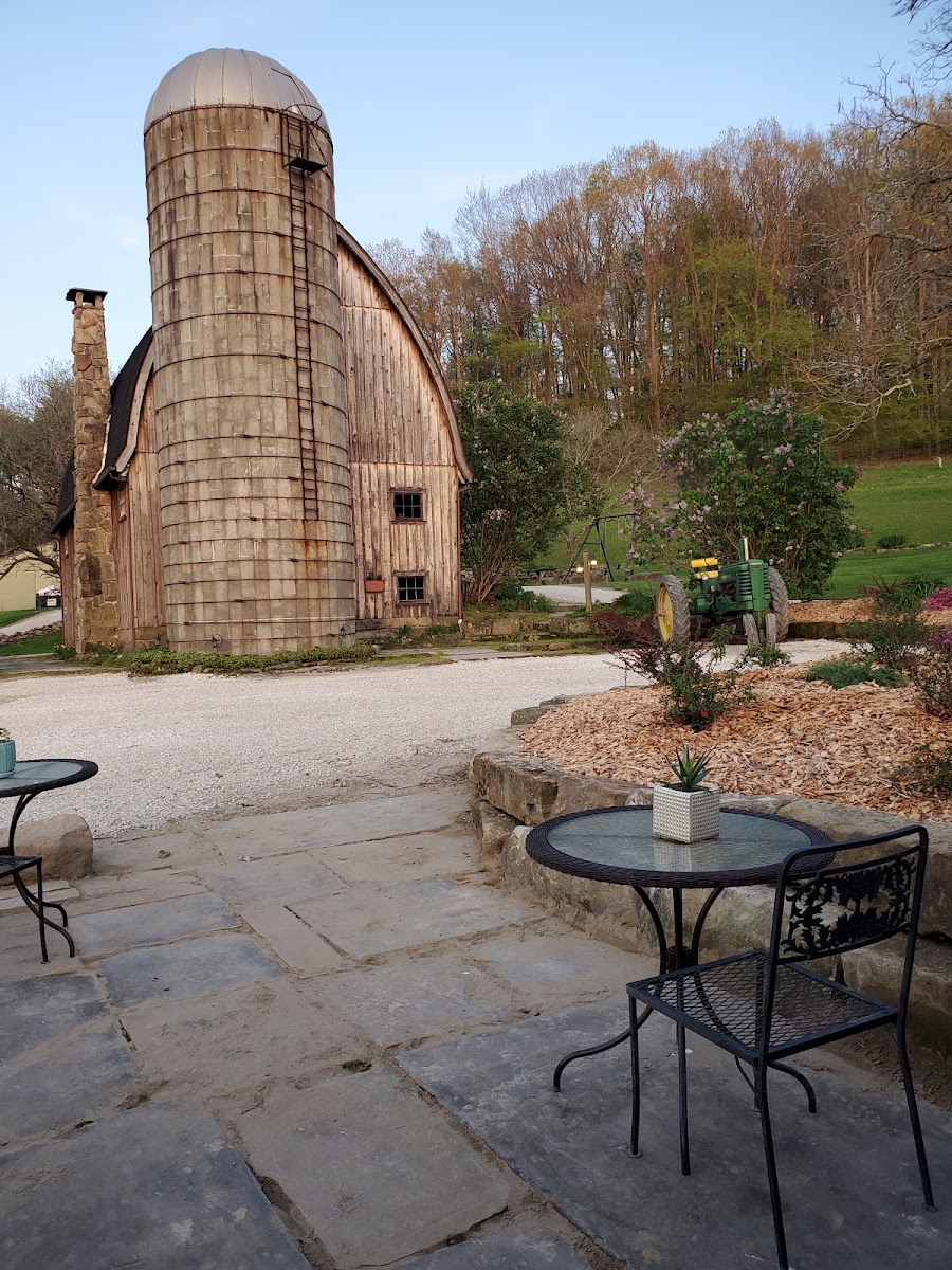 Snode's Restored Country Barn & Melon Farm caterers project photo