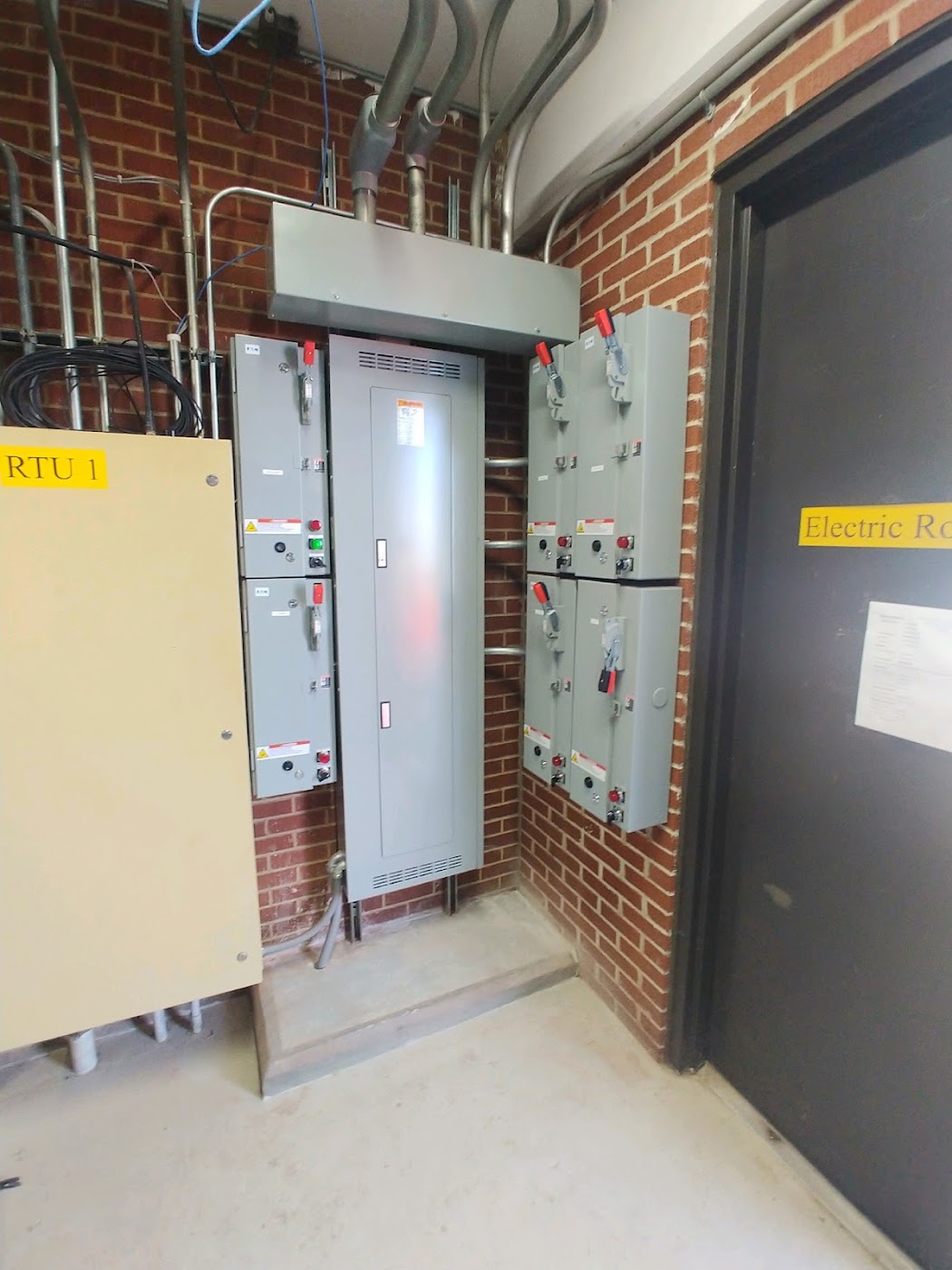 Albano Electric electricians project photo