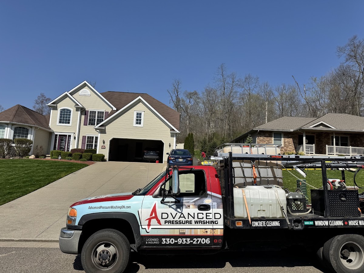 Advanced Pressure washing LLC pressure washing project photo