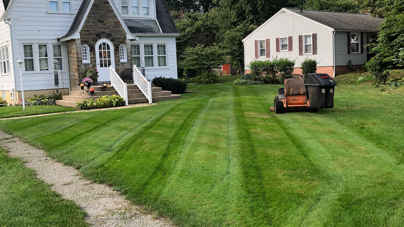 Chestnut Ridge Lawn Care landscapers project photo