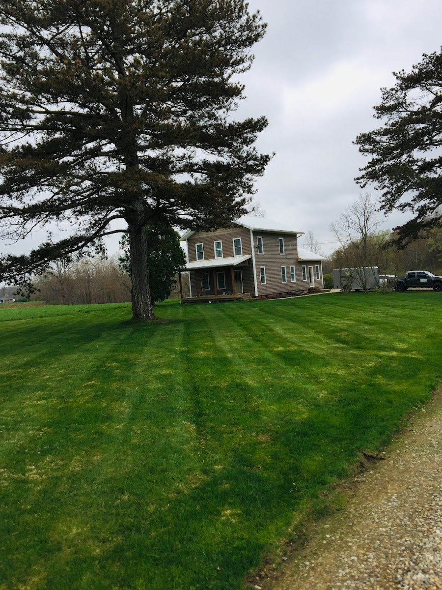 Chestnut Ridge Lawn Care landscapers project photo