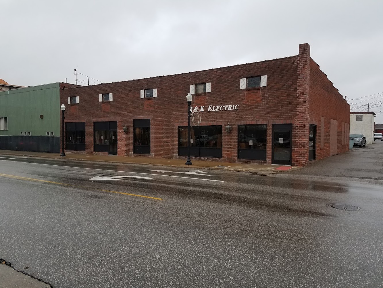 R & K Electric, Ltd. electricians project photo