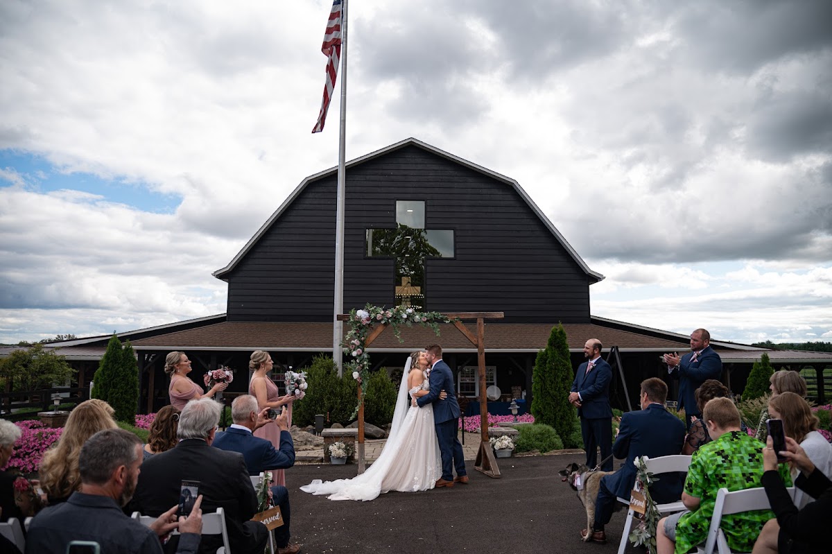Blooming Life Artistry with Brittney wedding photographers project photo