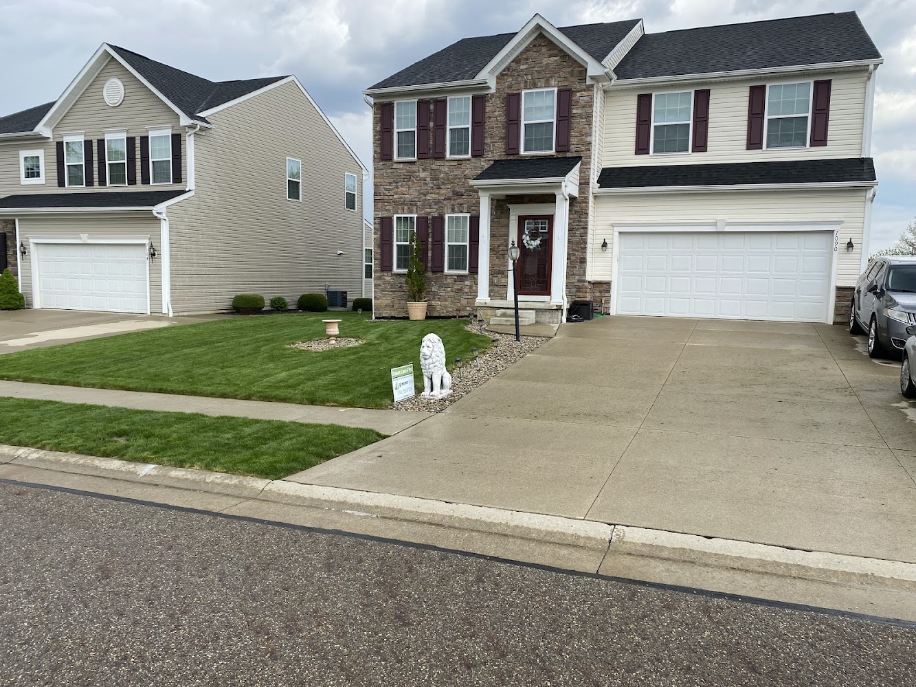 Eric's Lawn & Landscaping All Season Outdoor Services L.L.C. landscapers project photo