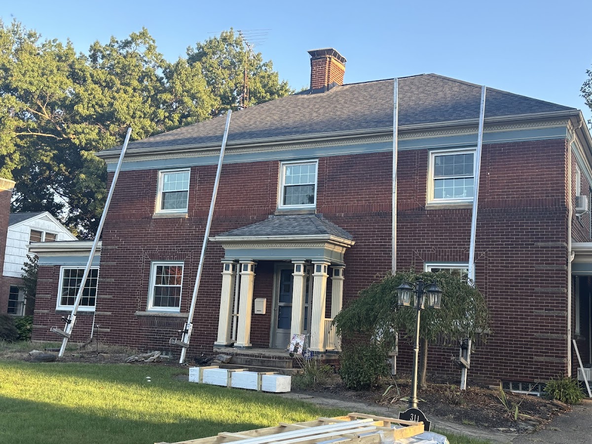 Biltmore Exteriors roofers project photo