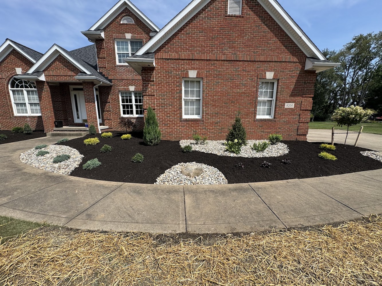Stripe Pros LawnCare landscapers project photo