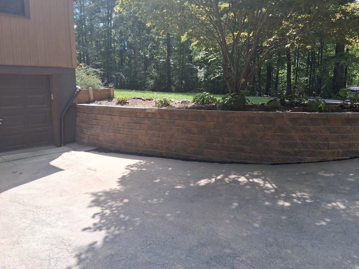 His and Hers Landscaping and Home Improvement landscapers project photo