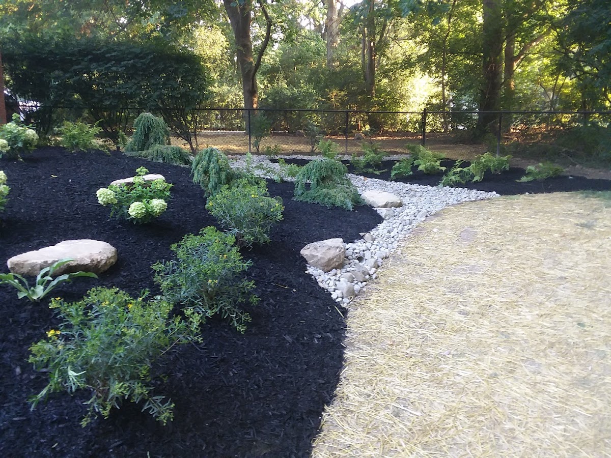 Yoder Landscape & Nursery landscapers project photo