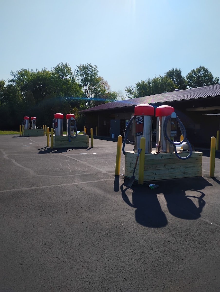 Roy’s Car Wash & Lube auto detailing project photo