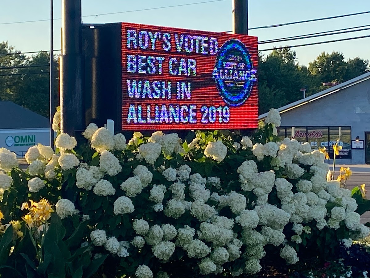 Roy’s Car Wash & Lube auto detailing project photo